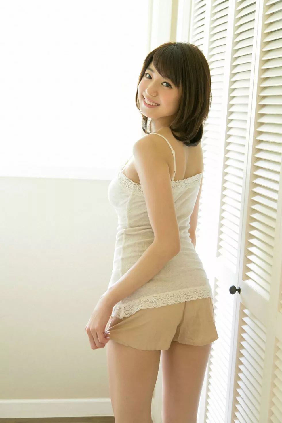 [YS Web]Vol.683_日本美女艺人中村静香甜美迷人性感系列写真99P_极品性感美女