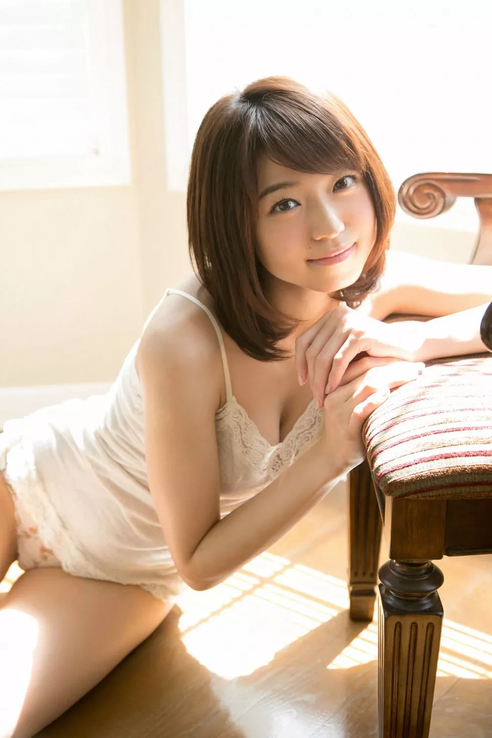 [YS Web]Vol.683_日本美女艺人中村静香甜美迷人性感系列写真99P_极品性感美女