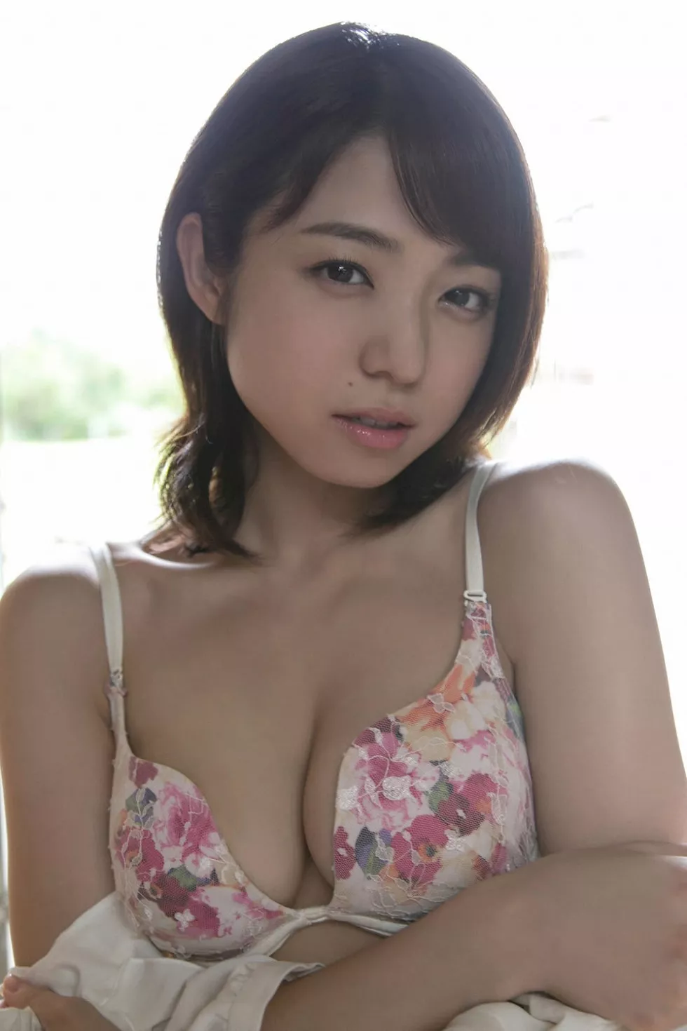 [YS Web]Vol.683_日本美女艺人中村静香甜美迷人性感系列写真99P_极品性感美女