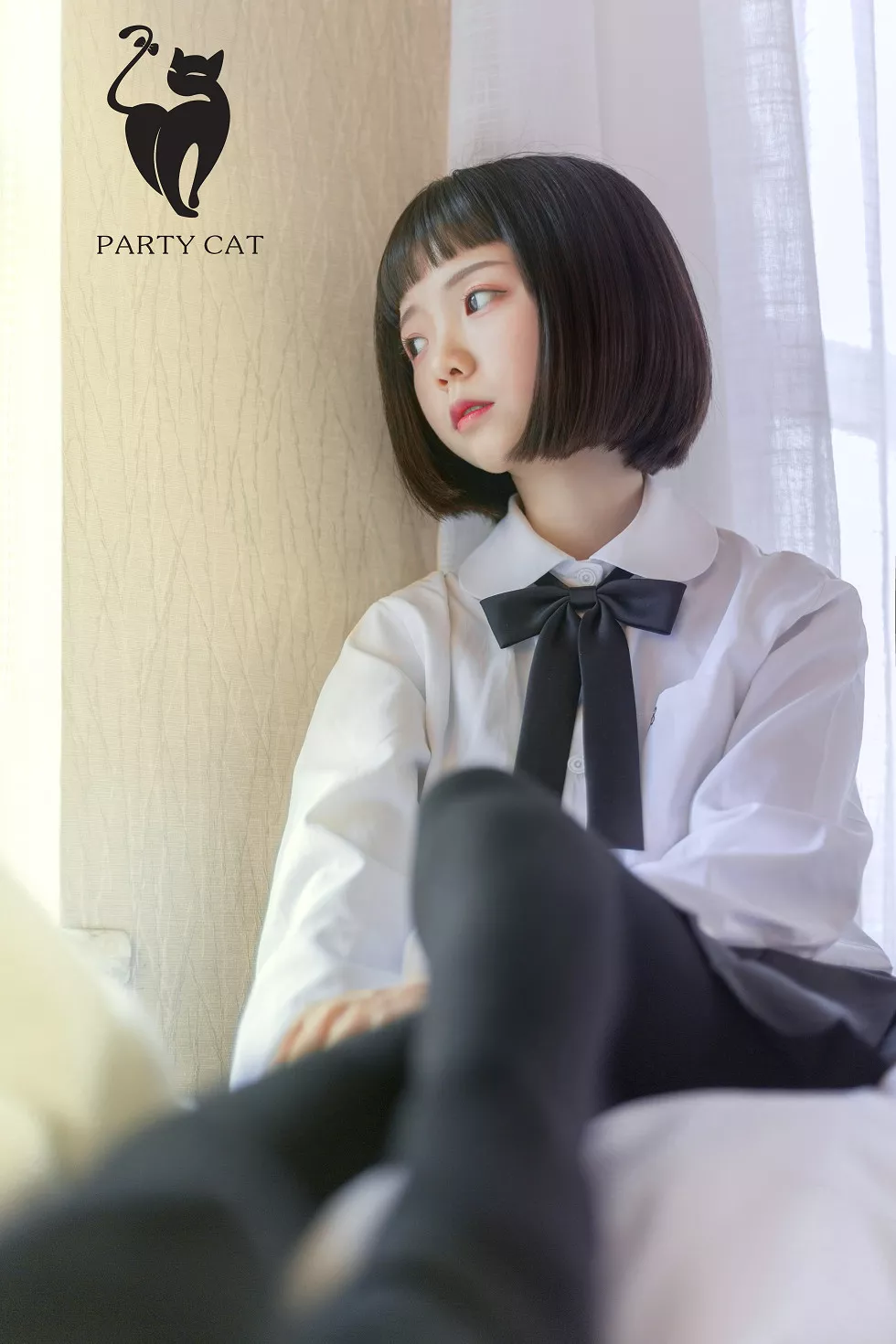 [PartyCat轰趴猫]No.009_嫩模安琪拉私房床上性感白色蕾丝内衣完美诱惑写真36P_极品性感美女